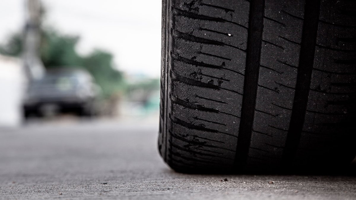 PlymUni's tweet photo. Microparticles from road tyres are “high concern” pollutants, research shows https://t.co/wpL8ryWe3M 🧵 https://t.co/e2tJXcN1LL