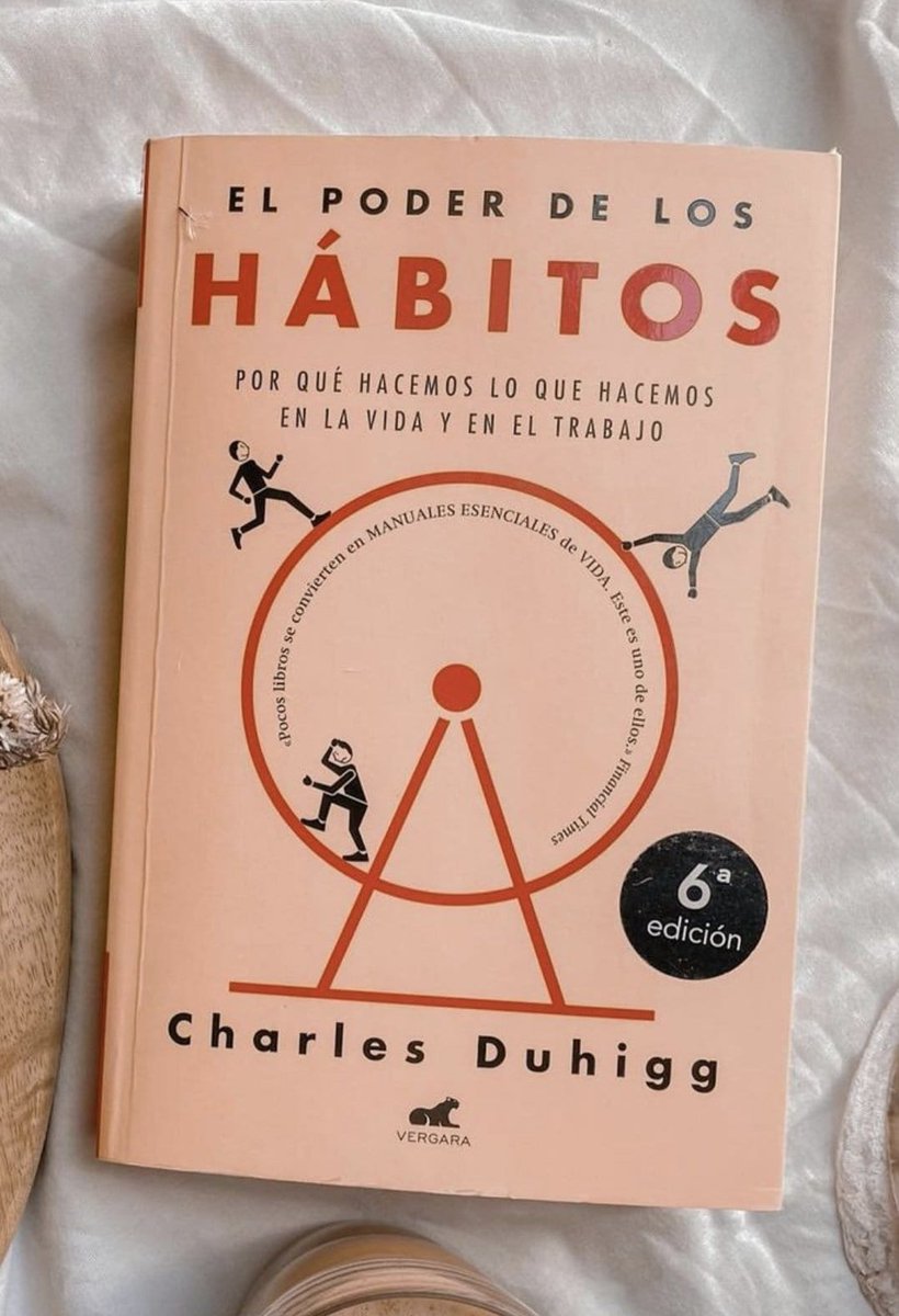 No tienes poca fuerza de voluntad para conseguir tus objetivos.

Simplemente has desarrollado malos hábitos.

10 lecciones muy útiles del libro "El Poder de los Hábitos"  👇🏽

- HILO -