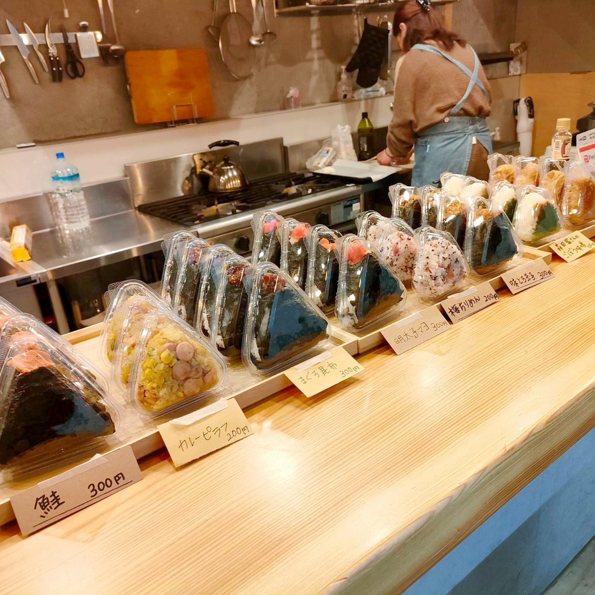 somarugoi's tweet photo. 毎週火曜日の朝7-9時のモーニングタイムは五井朝市🍙

先週からおにぎりだけではなく、トーストも登場🍞
朝はごはんじゃなくてトースト派な方、お待たせいたしました！
五井朝市ブレンドとご一緒にご賞味ください☕️

トーストは南市原で活躍されているマルヤツ工房さんのはちみつを使用。

#SOMARU https://t.co/xBCxII3cVq