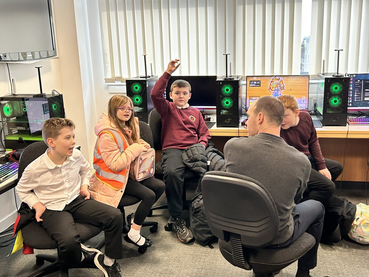 dunoongs (@dunoongs) on Twitter photo Wonderful to have learners from <a href="/StrachurP/">Strachur Primary School and Pre 5 Unit</a> visit our <a href="/DigSchoolhouse/">Digital Schoolhouse</a> today! We were so impressed with their ideas for the human games console they created, the h box! Looking forward to you being back with us next week! Wonderful to have learners from <a href="/StrachurP/">Strachur Primary School and Pre 5 Unit</a> visit our <a href="/DigSchoolhouse/">Digital Schoolhouse</a> today! We were so impressed with their ideas for the human games console they created, the h box! Looking forward to you being back with us next week!