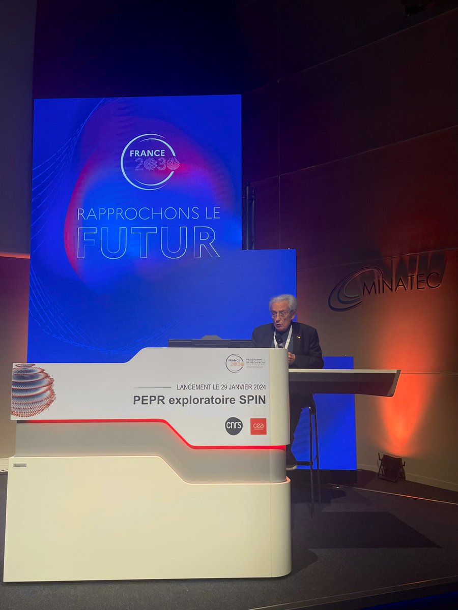 pepr_spin's tweet photo. [🔴LIVE] 🔬 En immersion avec «Spins! » par Albert Fert, lauréat du Prix Nobel de Physique 2007. Une plongée captivante dans le monde de la spintronique pour un éclairage scientifique de premier plan. #AlbertFert #Spintronique #NobelPhysics 🌌

@LaboAlbertFert https://t.co/fxeD04dITn