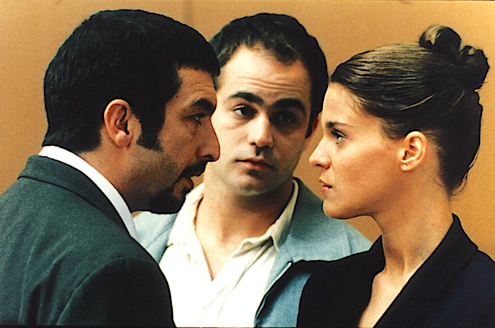 dmbatlle's tweet photo. Y otro (re)estreno confirmado: el 22 de febrero vuelve los cines de Argentina, en copias restauradas en 4K, NUEVE REINAS, el clásico de Fabián Bielinsky.
https://t.co/ZCMrgGQeQS https://t.co/VxStviY3cD