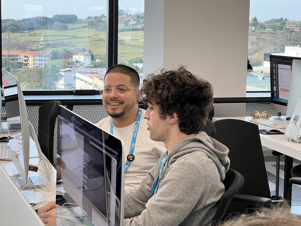 42UrdulizFTef's tweet image. ¡#peer2peer mode ON en #42UrdulizFtef! Día 1 de nuestra #piscinediscoveryweb y los y las participantes ya se han metido de lleno en la #programacionweb #KeepCalm #KeepCoding