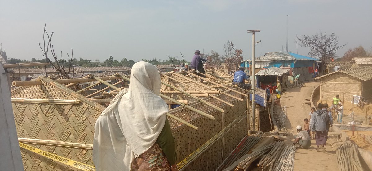 Shawfique5's tweet photo. Shelters for #Rohingya refugees in BD.
#10ft×#15ft for #six family member with #adolescent girl &amp; boy.
How could sleep a night in penny place together?
@UNHCR_BGD @APNORefugees @RefugeesIntl https://t.co/DoNO4peW2p