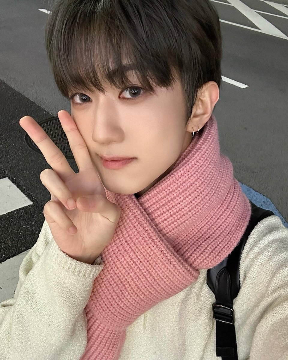 instagram.com/p/C2sAsc0vQ5s/
2024-01-29 23:33:24
경무니랑 바람 쐬러 갈 사람🤍

#YOU_GRAM
#경문 #KYUNGMUN