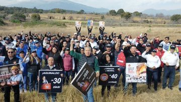 #Entérate #Puebla #CentinelaNoticias

👨🏽⭕<a href="/CTMPuebla/">CTM_FTPuebla</a> y su líder <a href="/leobardosoto/">Leobardo Soto</a>, presentes en Santiago Xalitzintla, en las faldas del volcán Popocatépetl, refrendado su lealtad al líder nacional de la <a href="/CTM_MX/">CTM Nacional</a>, <a href="/CarlosAceves_/">Carlos Aceves del Olmo</a>, con rumbo a su 88 aniversario.❤️✅

<a href="/seffh/">Seffh Ramírez Pérez</a>