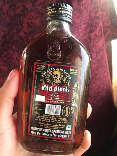 हर गम का साथी रम 💞

#OldMonk