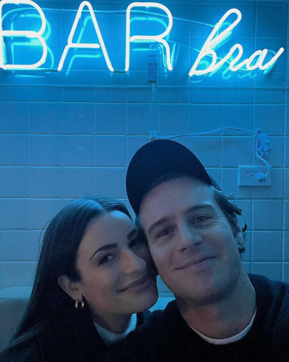 LeaBRCom's tweet photo. 📸 leamichele: We love @/suttonlenore ❤️ https://t.co/hxkhyrvwcF