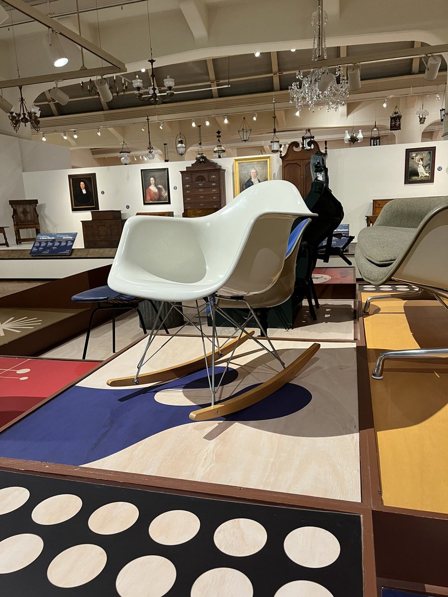 LHendersonReads's tweet image. Practicing the Design Hunt routine at Henry Ford Fully Furnished! So many great ideas 💡 #makercenteredlearning #onetroymedia