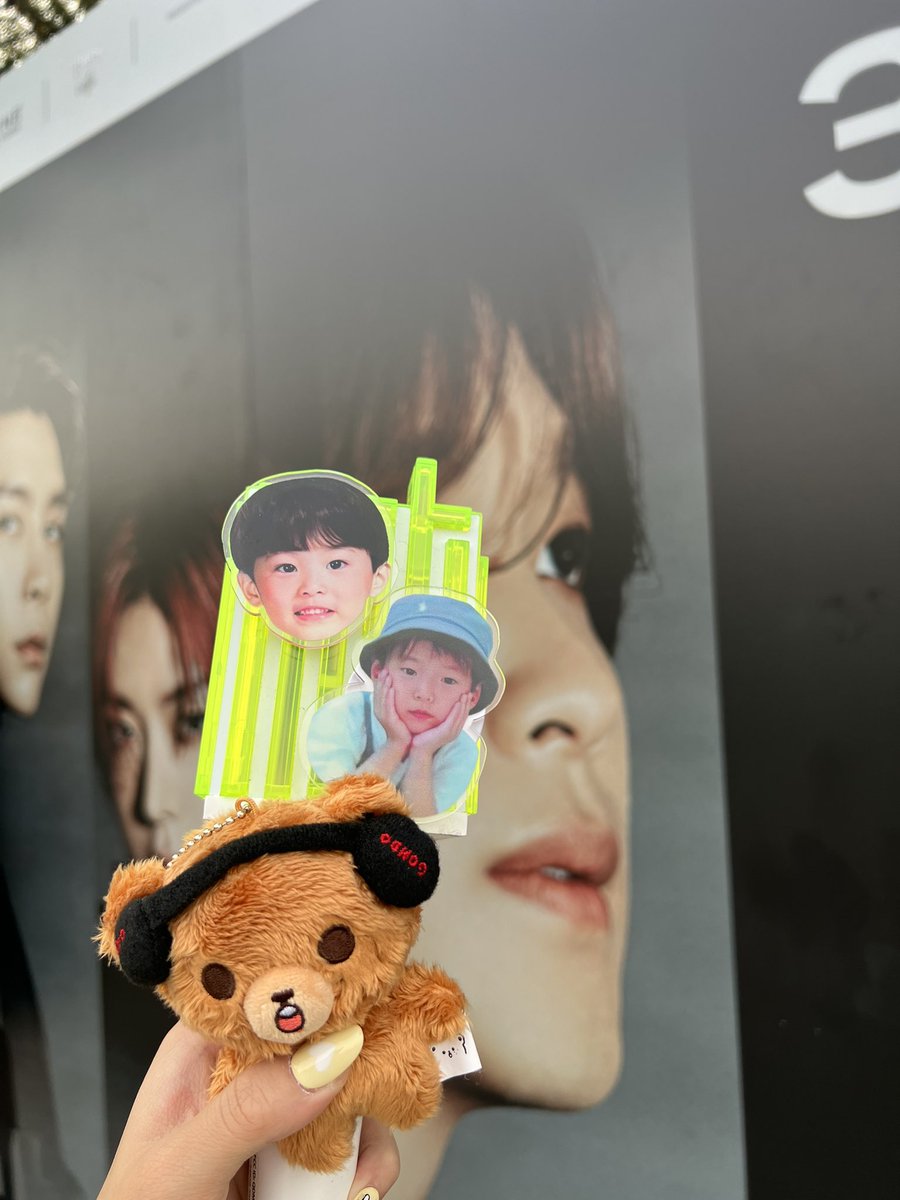whatsuppipel's tweet photo. MOM FINALLY I CAN SEE MY BABY CUTIE HAECHAN 🤩😭

Cutie nails by nailssistic
Lightstick sponsored by @chaerabyeon 

#NCT127_NEOCITY_THE_UNITYinBKK https://t.co/TyAkl9Xe1D