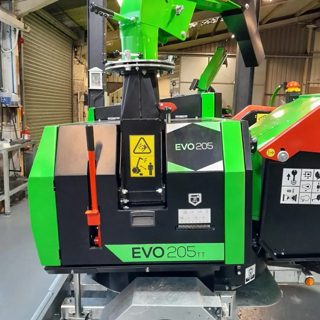 GreenMechUK's tweet photo. Coming soon! EVO205TT turn table 8" diesel chipper.
Designed to make easy work of those roadside tasks! 💚💪
Book your demo here:
https://t.co/wblXV46QDv
#greenmech #woodchipper #arborist #wemanufacture #britishmanufacturing #engineering #factorylife #teamgm https://t.co/lfqpXTPLSO