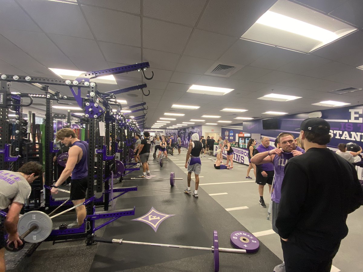 juliancscs's tweet photo. A little late post but had a great time at the Furman Strength Clinic this past weekend! Also nice to see SJ Alum @WalkerWood_2. Thanks @furmanstrength and the rest of the coaching staff for the hospitality. https://t.co/z8Qk3KIHCx