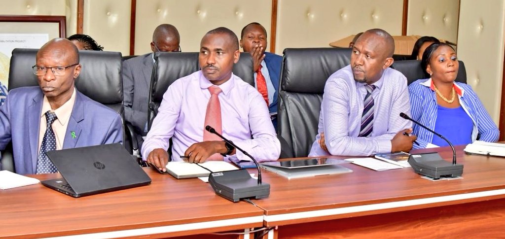 Eng_F_Ngeno's tweet photo. Ahead of tomorrow's meeting with the Government Delivery Services (GDS) team to assess the progress of various key projects, accompanied CS @HonTuya, PS colleague @GMugambi_EBS in a meeting of the entire Ministry to review the Ministry's submission. #ServiceDelivery https://t.co/IIjnd1pBpD