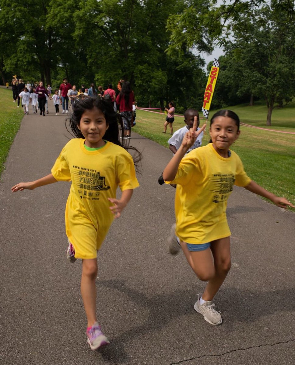 jojowms23's tweet photo. @MoveMusicCity1 Spring Fun Run 2024 is fast approaching. If you are interested in being a volunteer or sponsor for the largest kids run in Nashville visit:

https://t.co/CmiBZmnlxT

@AnchorImpact https://t.co/cfAxuWzMXS