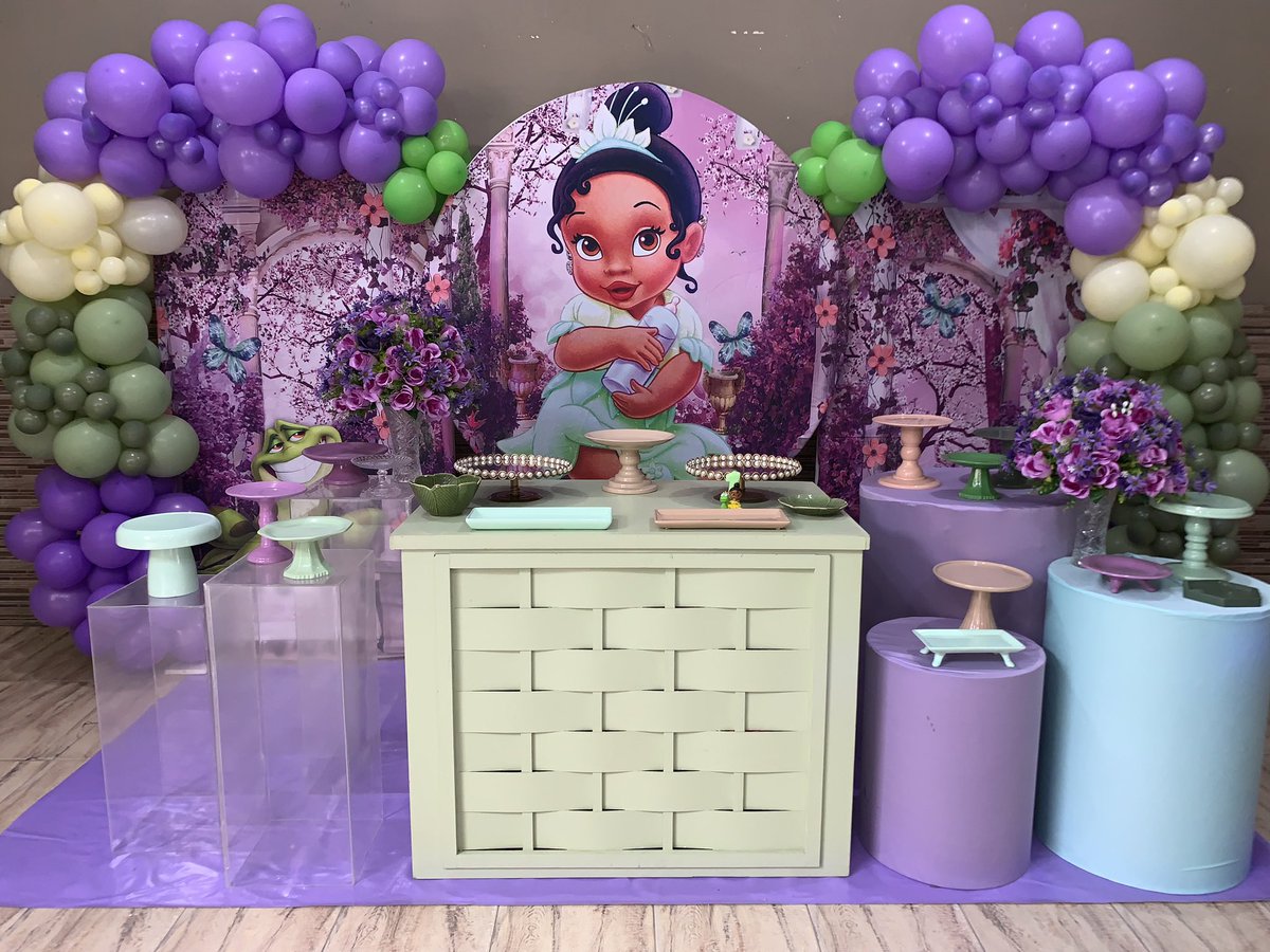 Jedecoraa's tweet photo. Princesa e o Sapo 🐸💜 https://t.co/vTWSE63pyT