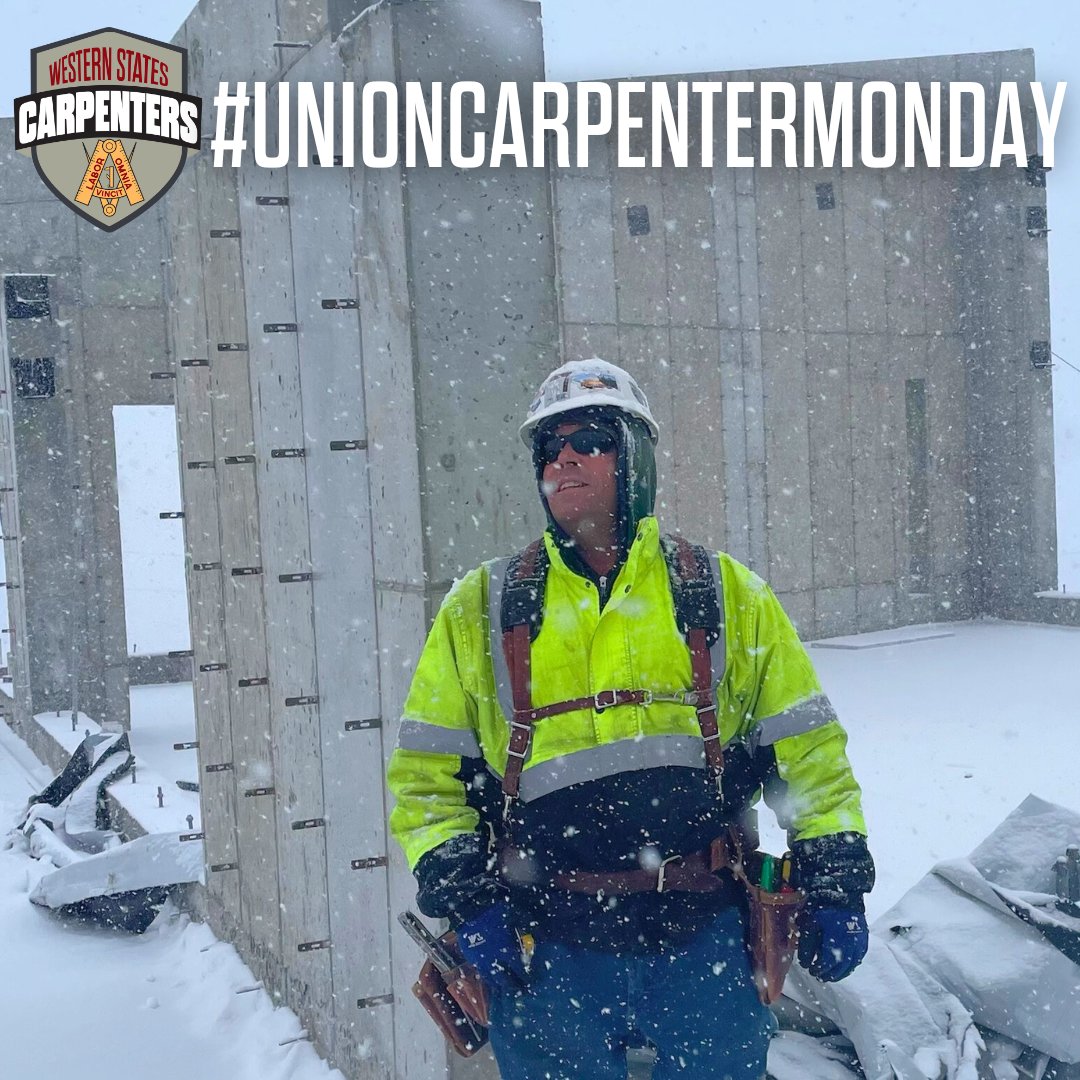 WSCarpenters's tweet photo. Got Snow? #Local82 Montana Union Carpenters know how to get hot in all conditions. 💪 Happy #UnionCarpenterMonday Carpenters!
#WSCarpenters #UnionCarpenters #JobsWagesBenefits #Brotherhood #UnionStrong #Carpenters #WeBuildAmerica #BorderToBorder #UnionProud https://t.co/piTNsR3XuA