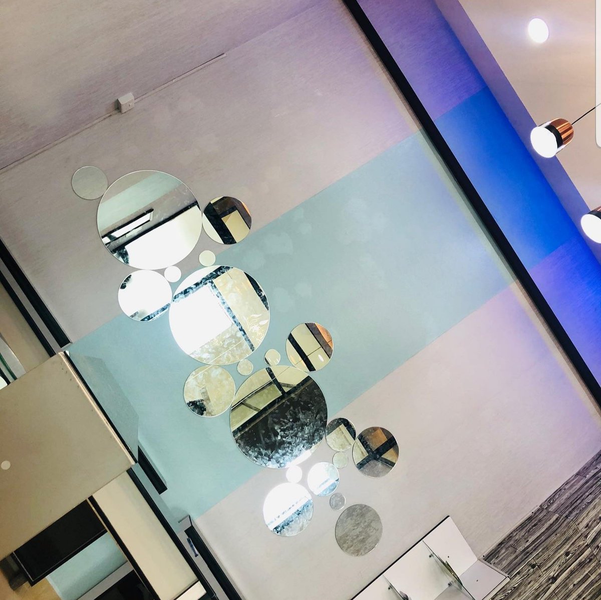 walugembeshajad's tweet photo. @GODFREY_Kutesa Hello my name is walugembe. 
I specialize in glasses,  mirrors and all glassworks. 
0700487794 https://t.co/CFN1JKBqKk
