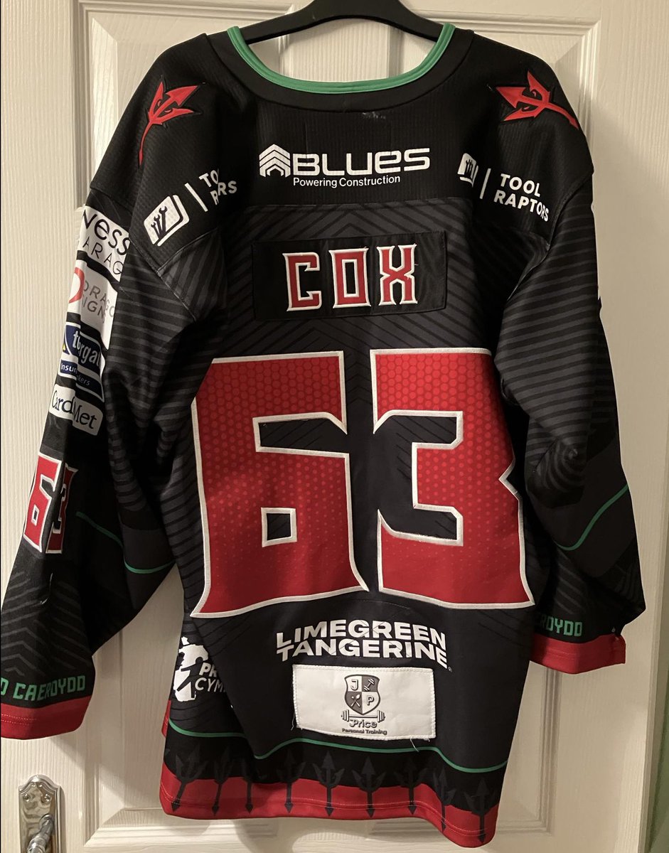 NeilHoskins77's tweet photo. **FOR TRADE**….

I have a black alternate 2023/24 @cardiffdevils game worn jersey of forward Trevor Cox available for a TRADE ONLY at this point. Owner is looking for one sized XXL (this one is labelled XL), and preferably a red or white. Won’t consider goalie cut sizes

😈🏒🏴󠁧󠁢󠁷󠁬󠁳󠁿 https://t.co/SxHJD9tAuQ
