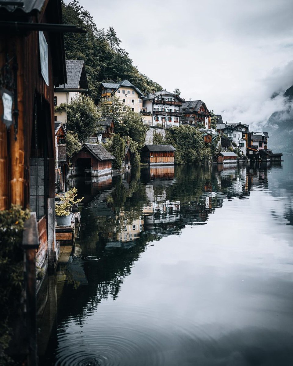 ArchieParris95's tweet photo. Thinking about time ...
#hallstatt #austria #mountains #mountaintime https://t.co/kaWlFC9MV3