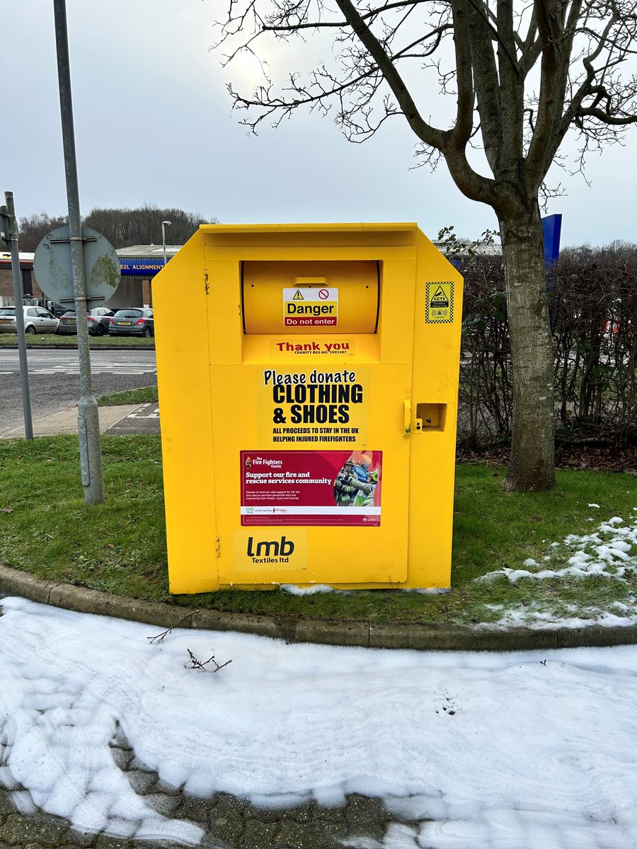 EastSussexFRS's tweet image. We have four NEW Fire Fighters Charity clothing banks at #Eastbourne, #Hailsham, #Heathfield and #Uckfield!

If you are having a clothes clear out, you can find out where you can support us here: esfrs.org/clothing-banks

@firefighters999