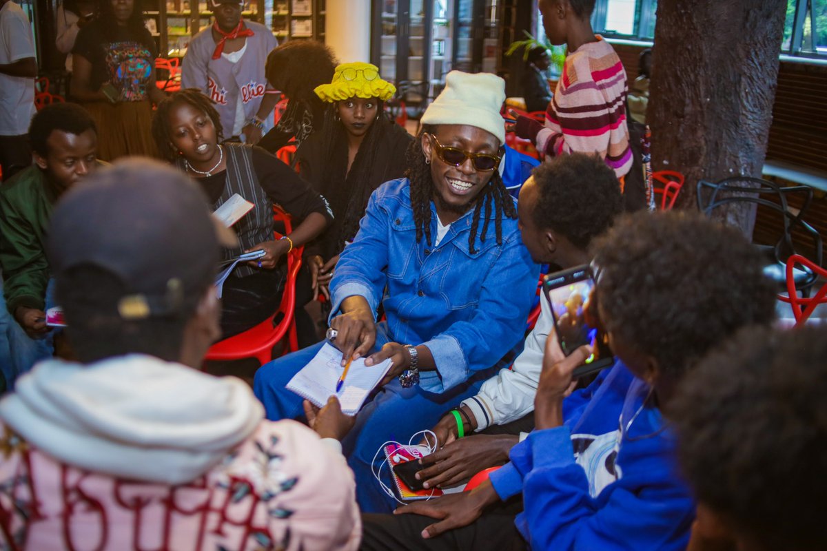 Bensoulmusic's tweet photo. Your fave motivational speaker is coming to a stage near you ๐
Shoutout to @solgenerationmusic for putting together such a #DOPE initiative ๐ฅ
Photo Credits: (@ _kent.shot.it_ on IG)
#Bensoulmusic #SolGenerationDOPE https://t.co/vqvdgXngFc