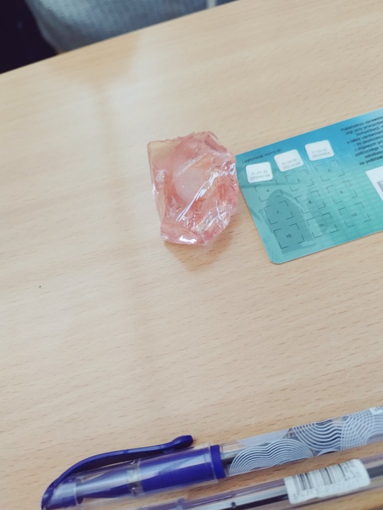 _____Hiraeth___'s tweet photo. Kamyk na szczęście #sesja https://t.co/Dv3XGO1b0K