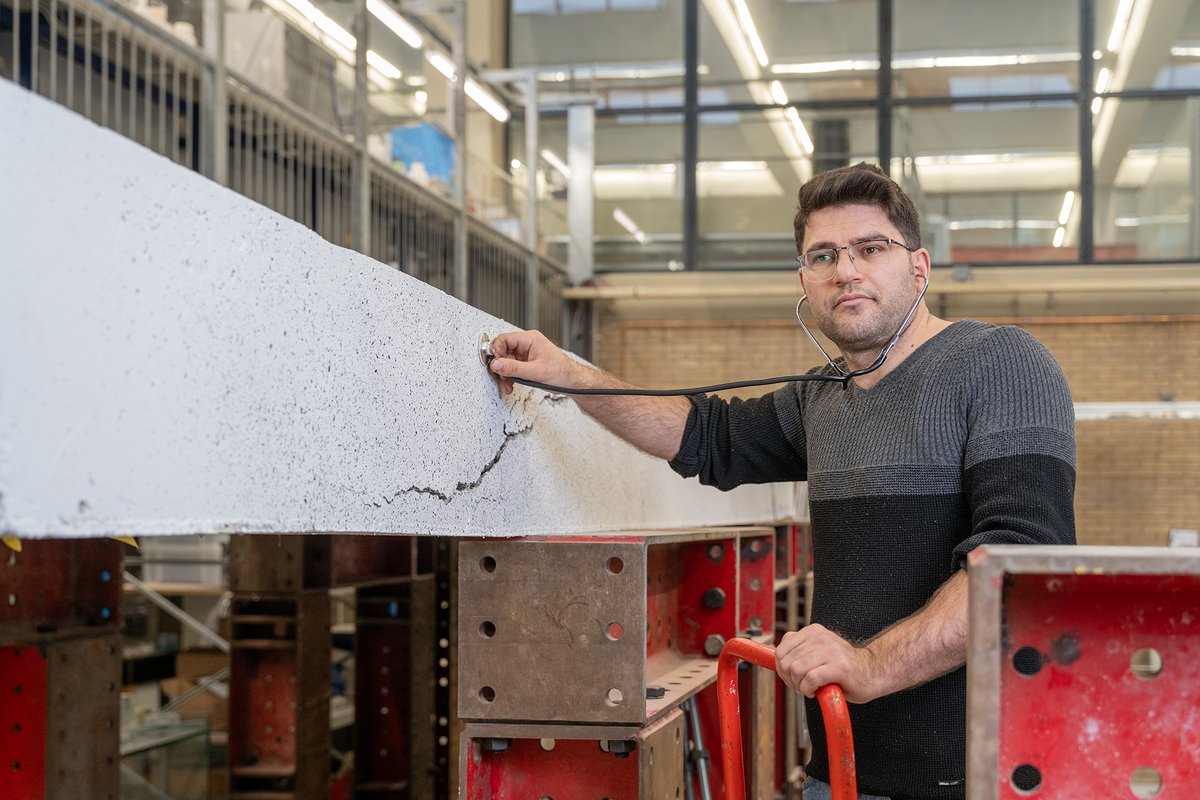 TUDelft_CT's tweet photo. Mohammad Fotouhi is innovating colour changing coating materials to monitor a structure’s health condition. "I want to show that problems can also be solved using relatively simple and cheap techniques.”
👉https://t.co/MvJ0uCdd3D

@tudelft #storiesofscience #material #engineering https://t.co/qqbVGgeMh7