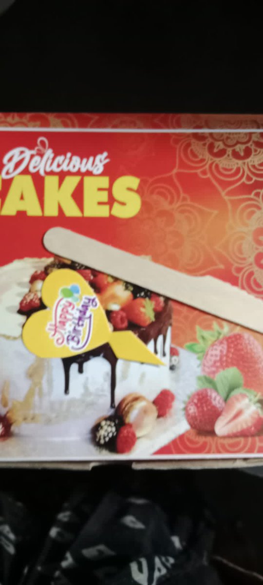 RajputRobin's tweet image. 🚨 Urgent Issue: @zomato   @zomatocare  disappointed with my recent cake order for my niece's birthday. Received the wrong cake &amp;amp; no candle! 🎂 Need assistance ASAP to make her day special. 
Order id    5532997089
   #CustomerService #CakeEmergency