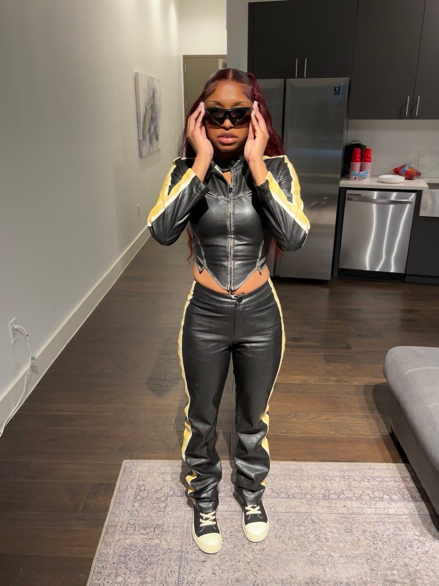 God’s Girl tweet media