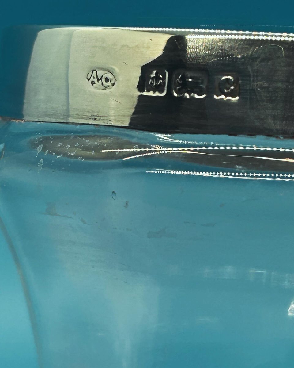 HTNantiques's tweet image. Newly added! Gorgeous #cutglass and #solidsilver rimmed #artnouveau #vase from 1902!

Lots of lovely #antique #vintage #retro items for sale!

happinessnostalgia.etsy.com

#gifts #giftsforhim #giftsforher #giftinspiration #home #decor #homedecor #MHHSBD #smallbusiness #smallbiz