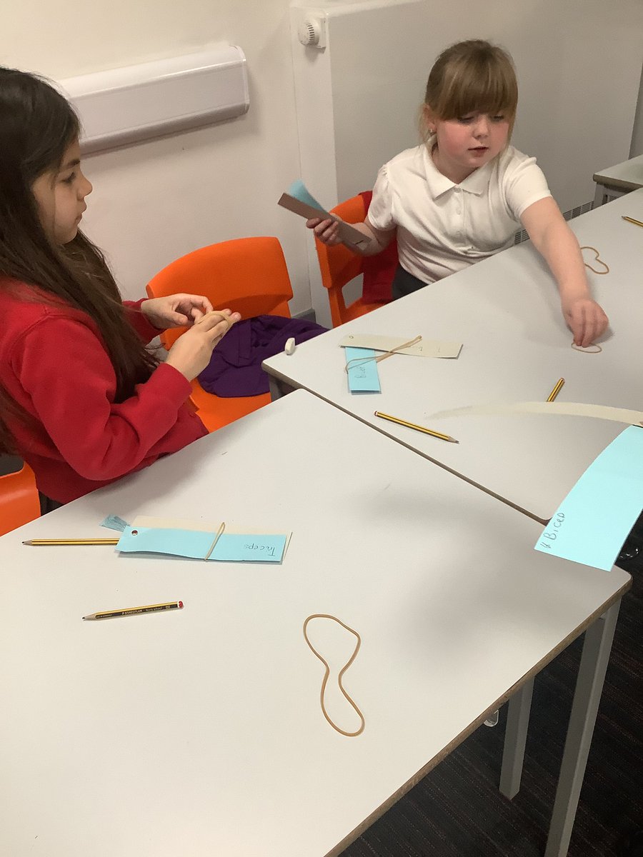 westheathprim's tweet photo. #WHPSClass7 learnt about muscles this afternoon! We used key vocabulary such as Bicep, Tricep, contract and relax to explain our muscle models.
#WHPSScience https://t.co/9s82nABiqY