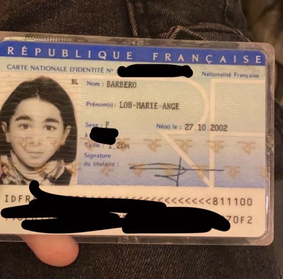 ziamyfavs's tweet photo. ⚠️arnaque billets taylor⚠️
yo si jamais quelqu’un essaye de vous vendre des places pour taylor avec cette carte d’identité c’est une grosse arnaque, la personne est très douée et envoie des screen vidéos etc, on s’est fait niqué 270e donc si ça peut aider quelqu’un d’autre!! https://t.co/DjrSgWPBey