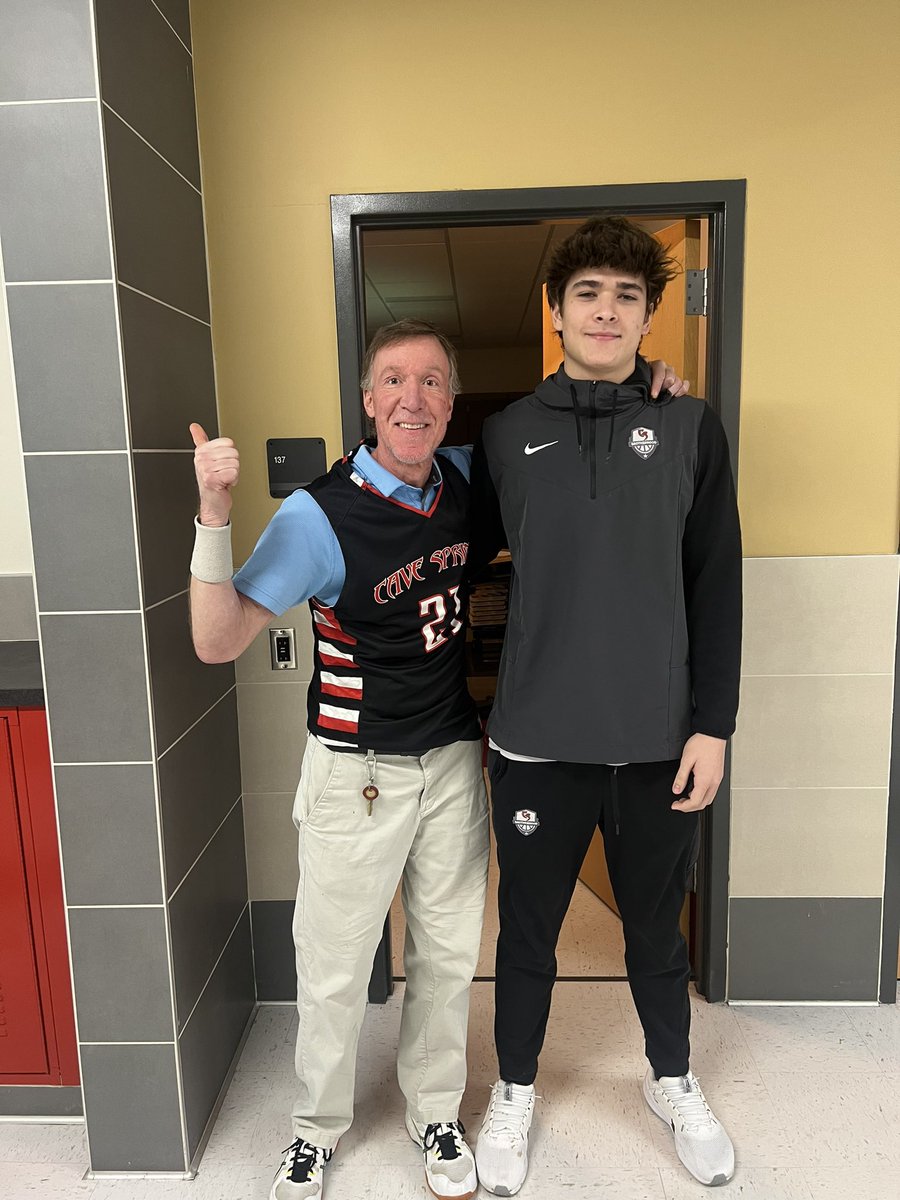 CoachGruse's tweet photo. Educator of the game! #cshoops https://t.co/Et7pnIsREp