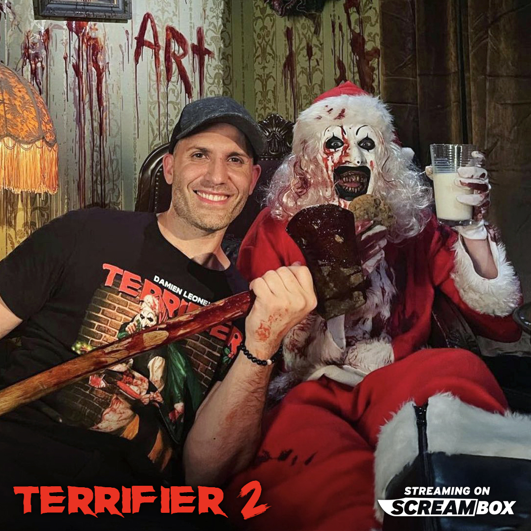 Happy 40th birthday to Terrifier creator @damienleone!

He's currently hard at work bringing Art the Clown back in Terrifier 3 — in theaters October 25.