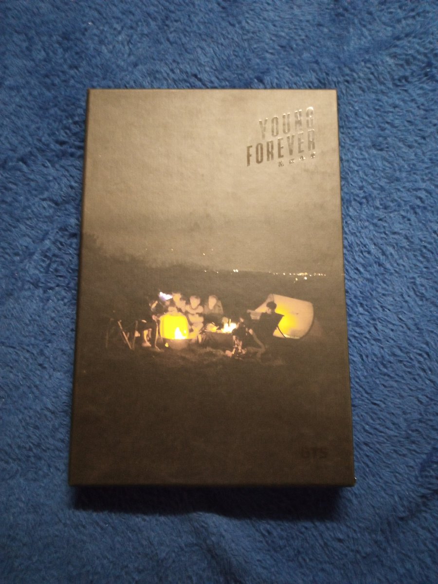 shop_whalien's tweet photo. WTS LFB PH

BTS YOUNG FOREVER ALBUM 
- 900
- Night version (10/10 condition)
- unsealed but with complete inclusions
- w/ jungkook pc

MOP: Gcash https://t.co/XKjB2Hx8Wm