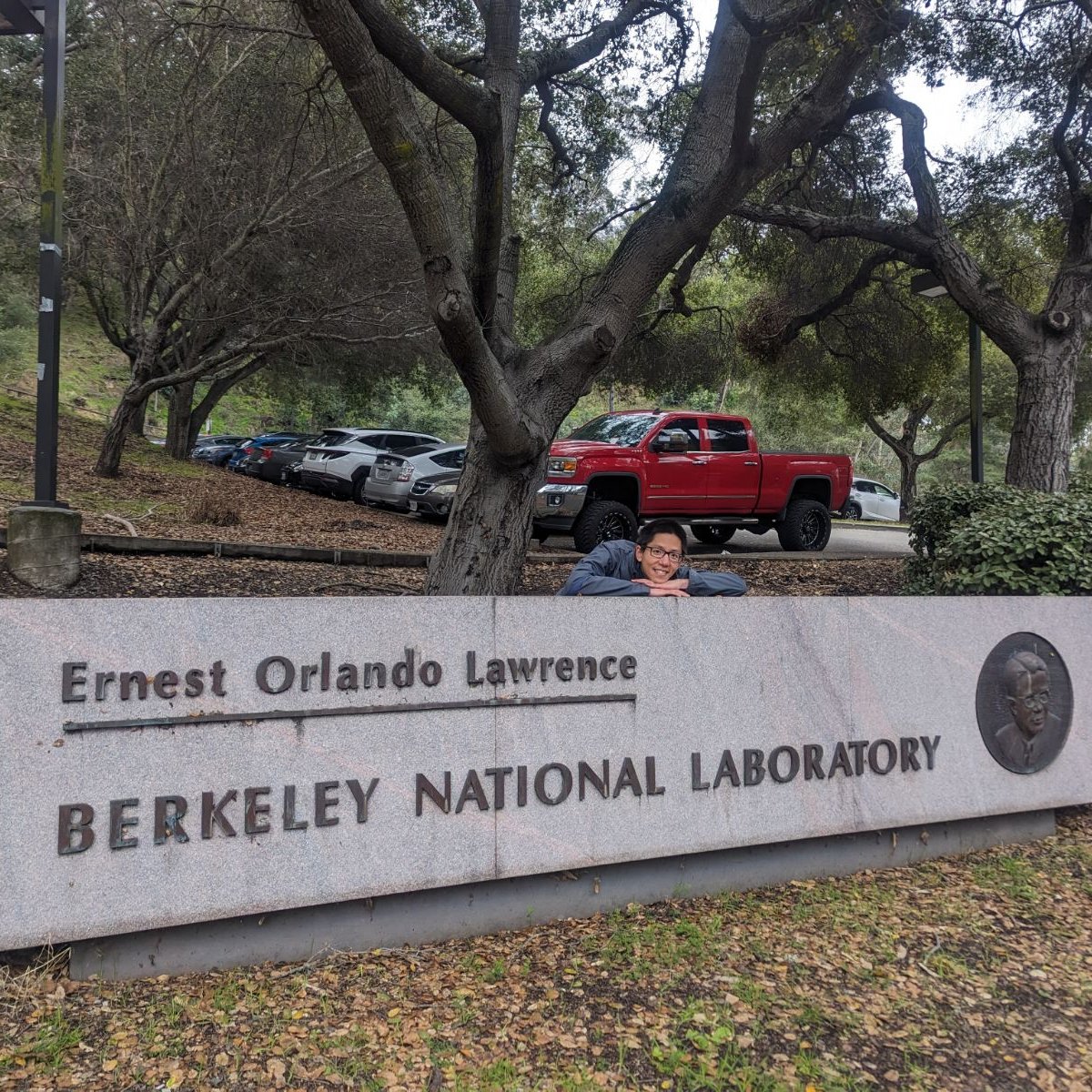 Good bye <a href="/BerkeleyLab/">Berkeley Lab</a>! It's been 4 fantastic months. Thank you <a href="/bioactinide/">BioActinideChemistry</a> for being the best host!! I will miss all of you... Stay tuned for some glowing chemistry coming soon!! ✨#shinyactinides
