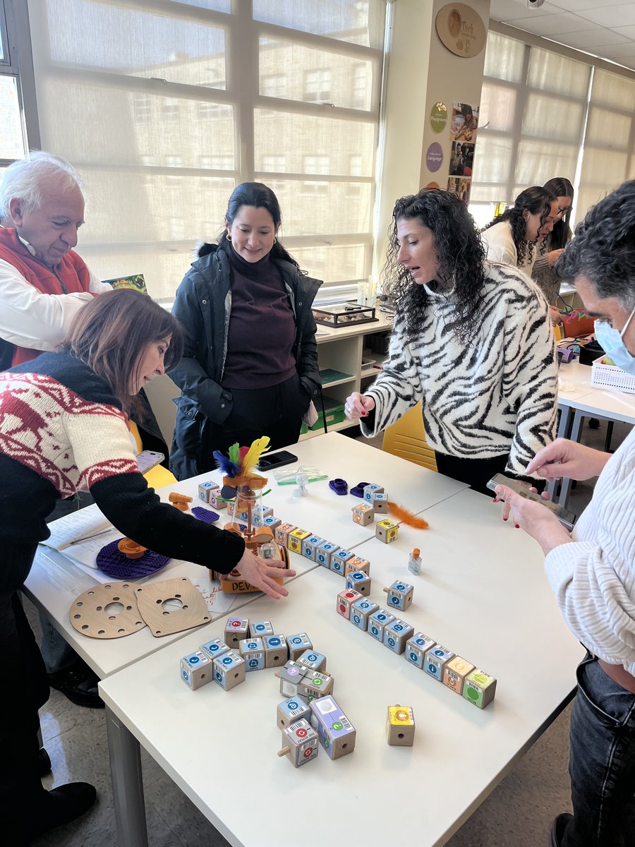 DevTechResearch's tweet image. The DevTech Research Group had the pleasure last week of hosting a delegation from the school, Colegio Hebreo Maguen David, all the way from Mexico City!
