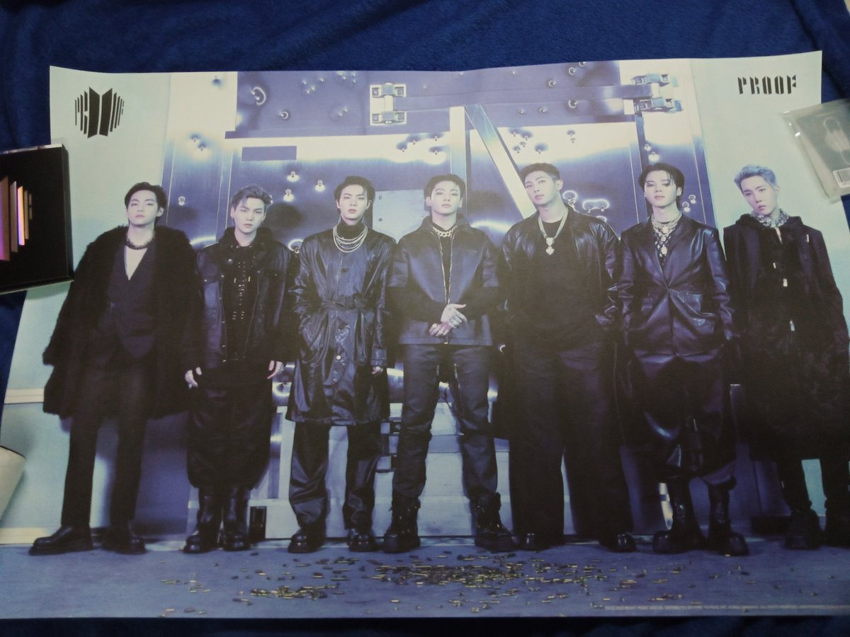 shop_whalien's tweet photo. WTS LFB PH

BTS PROOF ALBUM
STANDARD version 
- 2700
10/10 condition
- w/ photocard set of all members (7pc)
- w/ jhope pc (random pc)
- w/ V / taehyung postcard https://t.co/LpZpUKOoXa