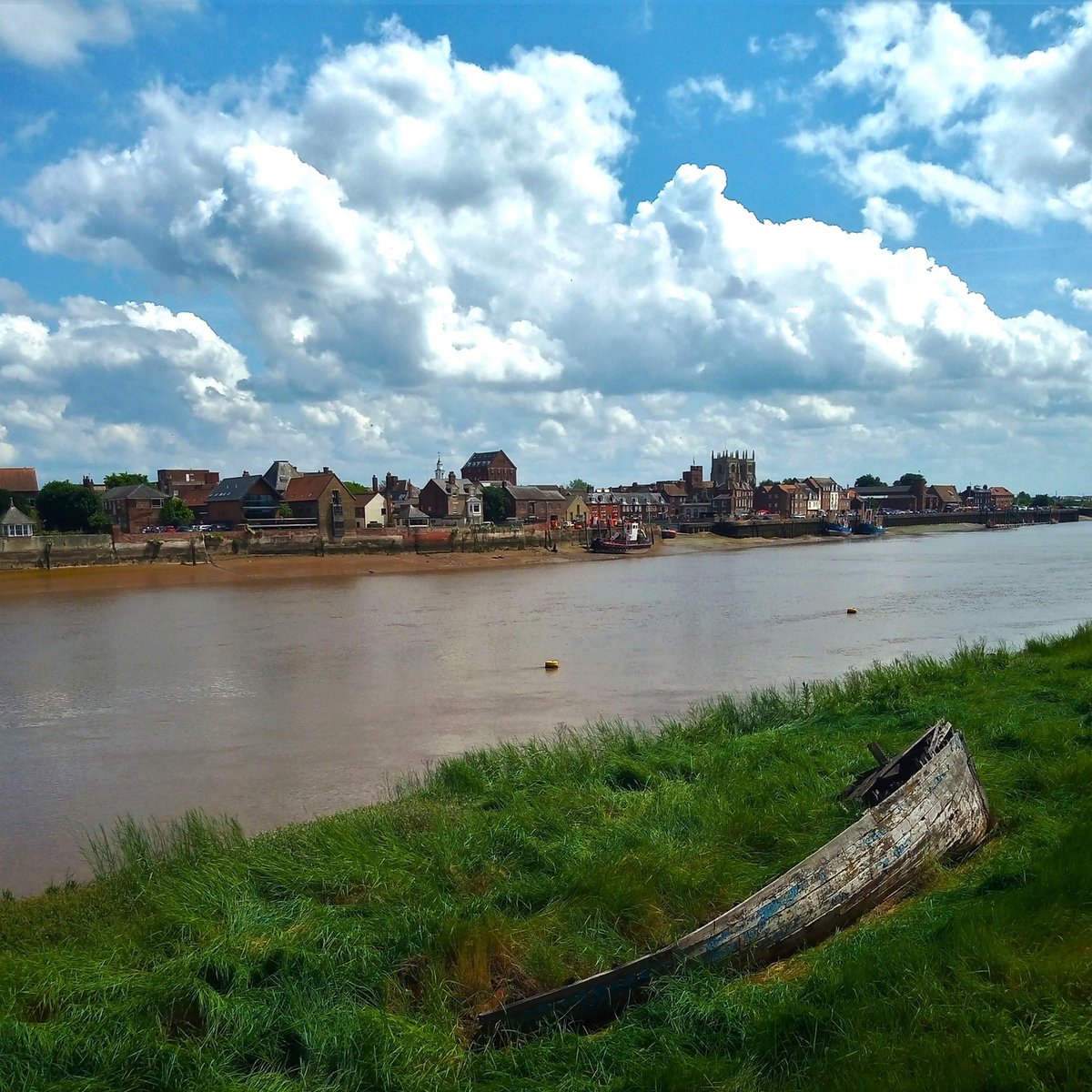 Situated on the banks of the River Great Ouse, King’s Lynn is overflowing with maritime history and was once one of England’s most important ports from as early as the 12th century. 📍 King’s Lynn 📸 victoria.jackson.9461799 on Instagram 👉 visitwestnorfolk.com/destinations/k…
