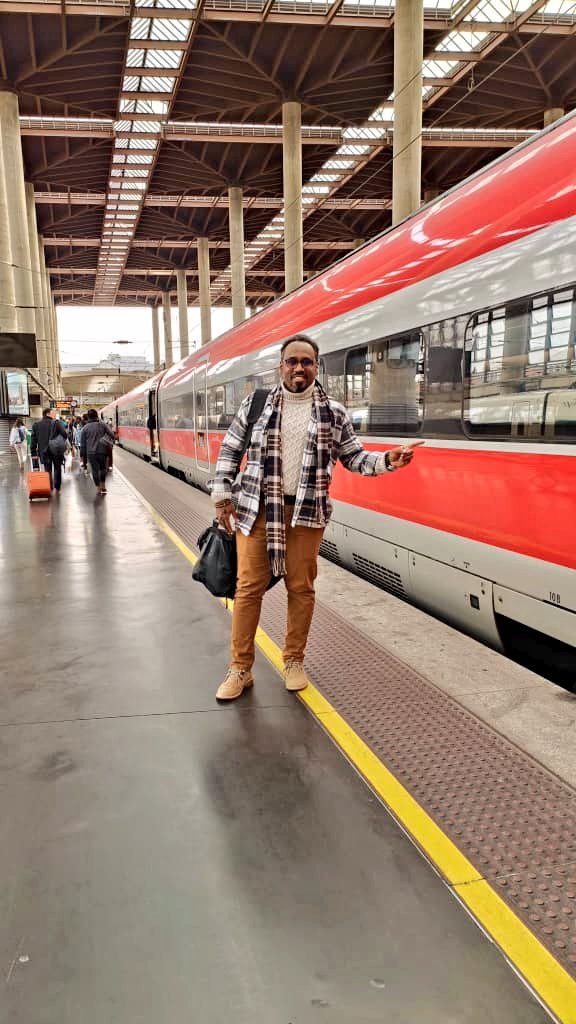 YasirBaffo's tweet photo. Experiencing Spain. Heading Barcelona. 

#ilaDalxiis #Lets_Tour https://t.co/Fg0t8QicYu