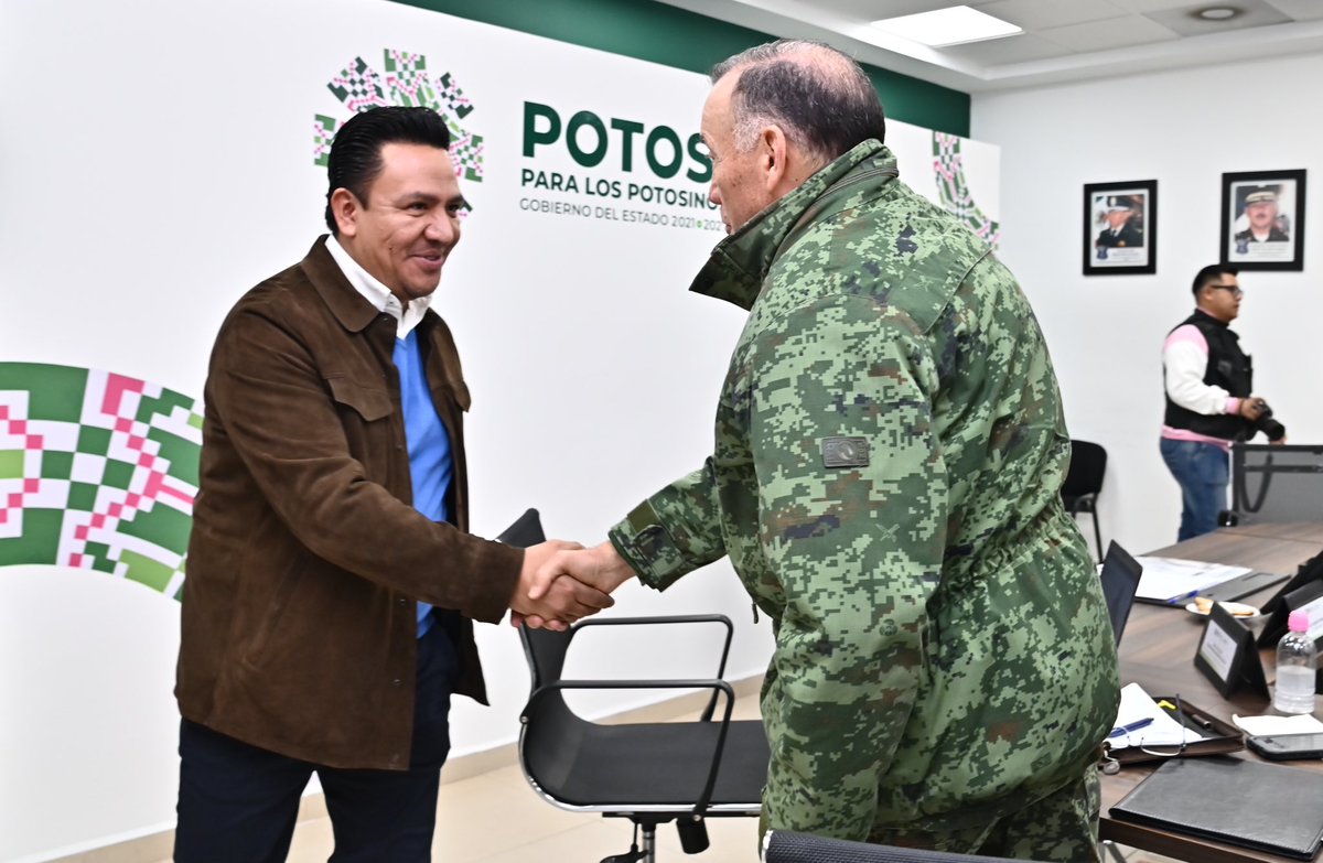 jgpetorresmx's tweet photo. La seguridad es el cimiento de un Estado fuerte y próspero. 🚨🚔
Trabajamos juntos para fortalecer a #SanLuisPotosí con estrategias que aseguren la tranquilidad de todas las y los potosinos. 🤝
#SGGSLP https://t.co/q37soXypZy