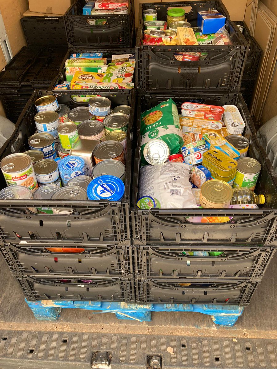 JPVernant31's tweet photo. Collecte alimentaire réalisée à l'initiative des élèves du CVC pour la 1ère fois au collège @JPVernant31 ! 186 kg de denrées récoltées! Bravo et merci à tous! https://t.co/bq3Xeo5ZHy