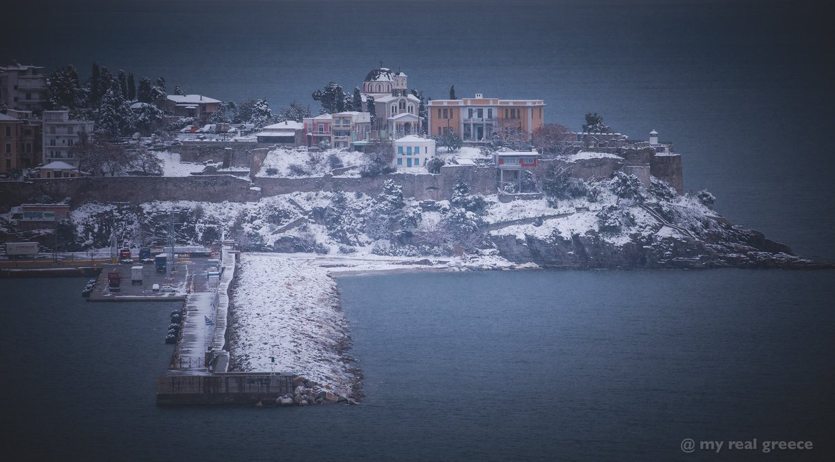 MyRealGreece's tweet photo. 🇬🇷 Kavala, Macedonia 

@DigitalCameraW #καβαλα @PhotographosMag @AthensVoice @euronews @VisitGreecegr @TripAdvisor @NatGeoPhotos @BBC_Travel @AthensAirport @NChatzinikolaou #χιονια @Giannis_An34 @trivago @lufthansa @GuardianTravel @emirates @bookingcom #κακοκαιρια #καιρος https://t.co/XZZSY54DJv