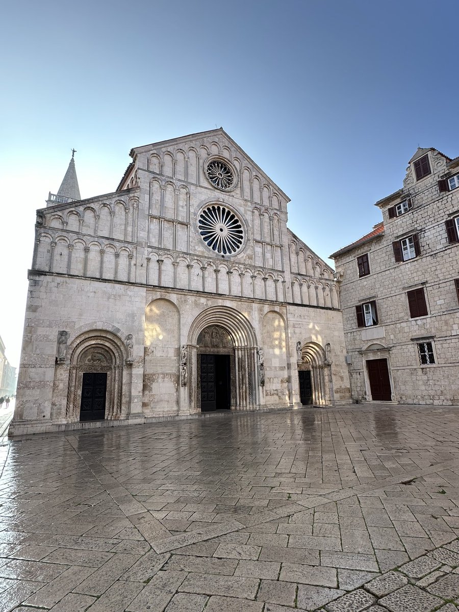 SahranisWorld's tweet image. Zadar and Split Croatia 🇭🇷 watch my travels at: twitch.tv/sahranisworld #Croatia #travelblogger #twitch