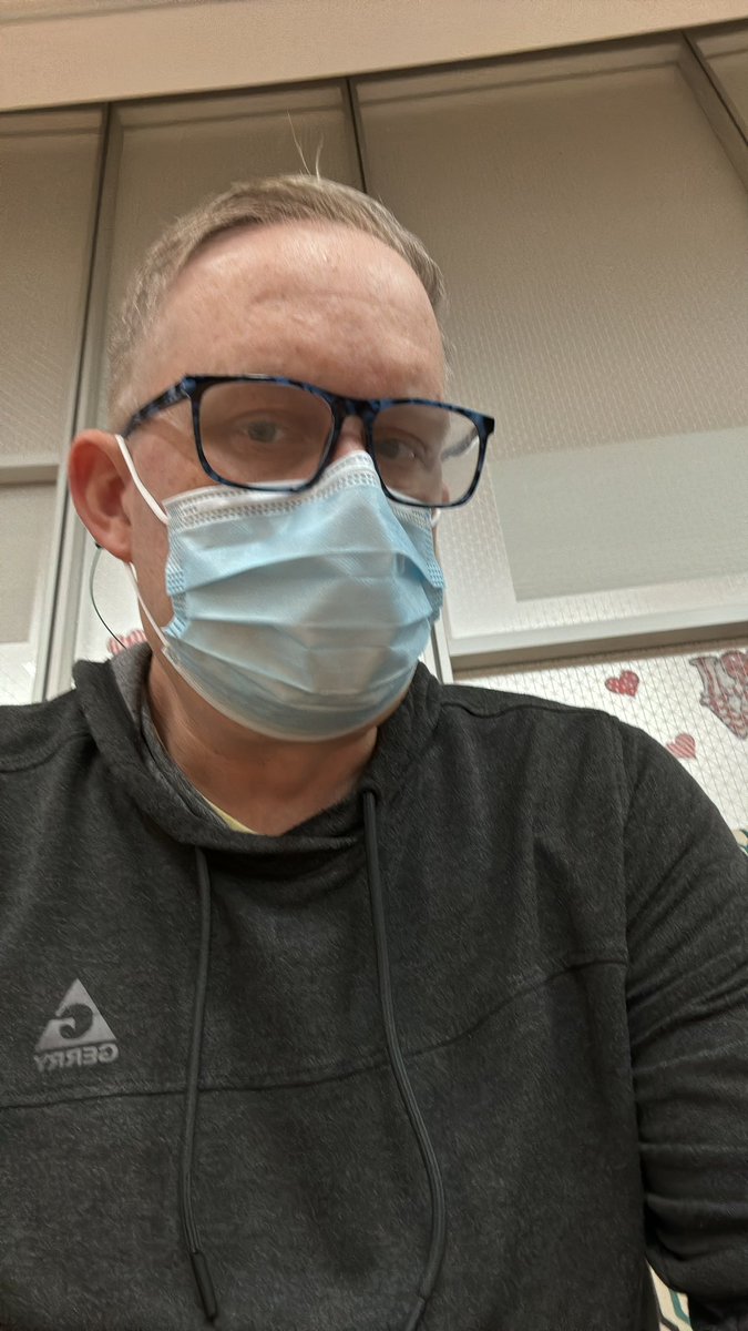 johnnycourage's tweet photo. Time for chemo and cancer killing.
#killtim
#fuckcancer https://t.co/0XDHFvIVFU
