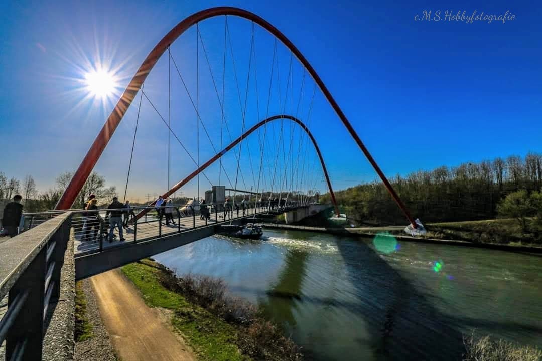 Doppelbogenbrücke über'n Rhein-Herne-Kanal Nordsternpark Gelsenkirchen. #mshobbyfotografie #Gelsenkirchen #RheinHerneKanal #Gelsenkirchen #Nordsternpark #Sonne #Januar #Schönwetter