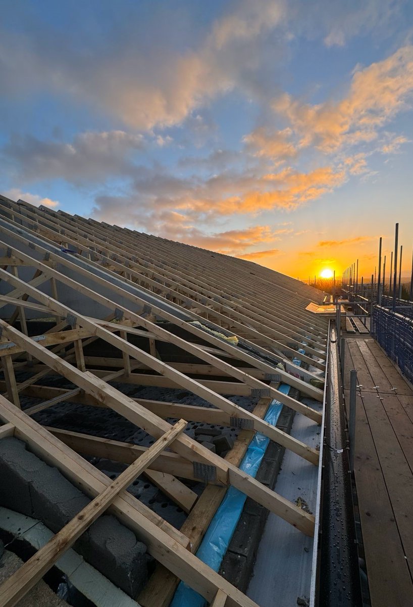 ShireTimber's tweet photo. We are in the final stages of completion on this large Extra Care Scheme in Huddersfield.

Roof Trusses, Spandrel Panels and ancillaries all supplied and fitted by the ST Group. https://t.co/nt5kXyRmjC