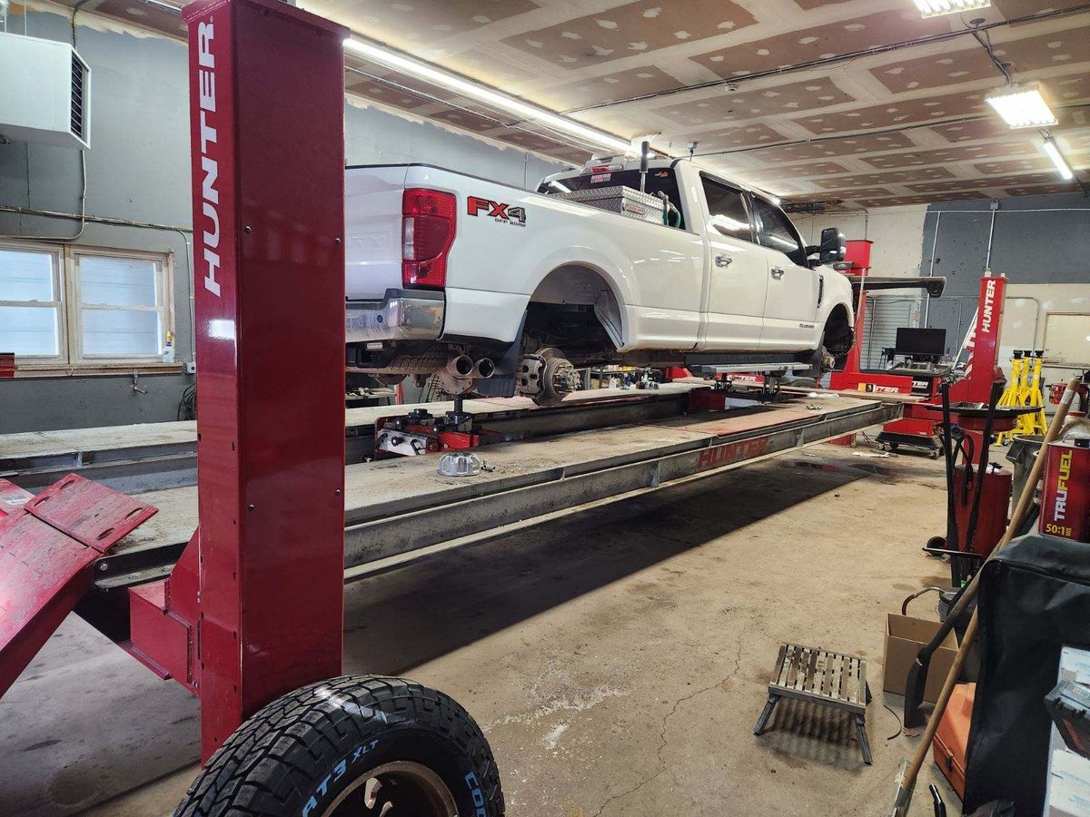 flynnstowingnj's tweet image. Doesn't Your Truck Deserve A Spa Day?
This work truck had a full-service day of preventative maintenance including brakes, tires, wheel alignment, &amp;amp; a DOT inspection. Give us a callto schedule an appt. 609-894-2729
#flynnstowing #truckrepair #wheelalignments #pmservice #tires