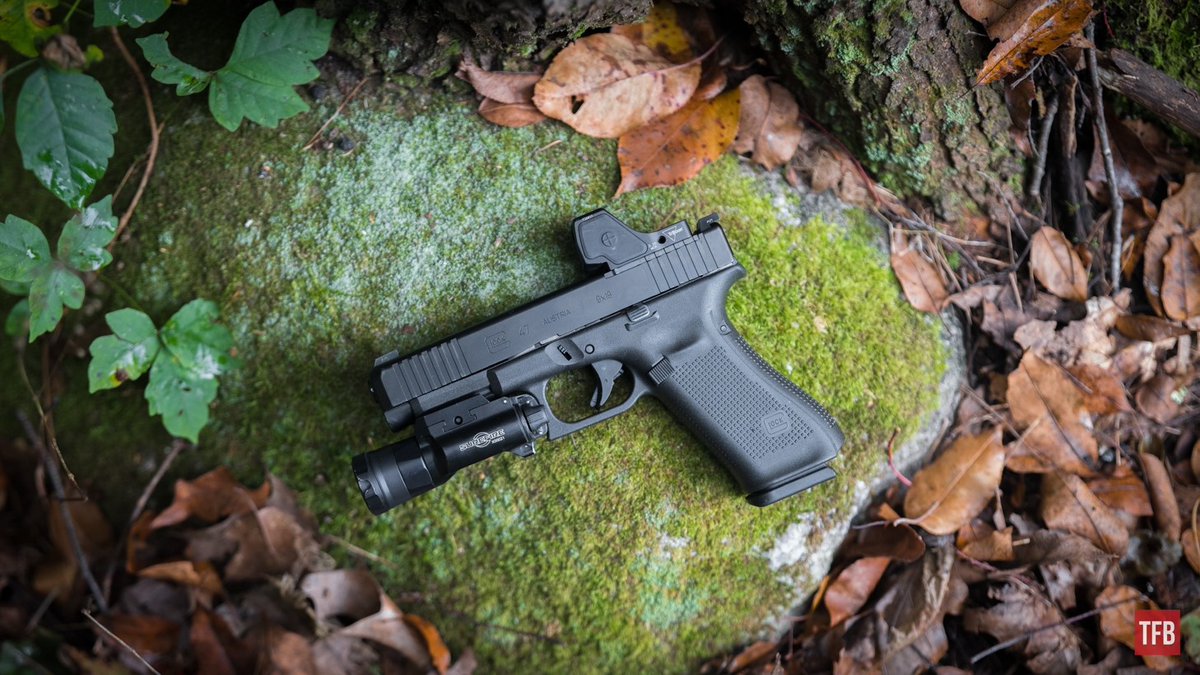 “The Trijicon RMR HD is a worthy upgrade to any duty or EDC pistol.” – Pete, The Firearm Blog

See why for yourself: 
thefirearmblog.com/blog/2023/10/2… 

📷: @firearmblog 

#CarryGun #TrijiconRMRHD