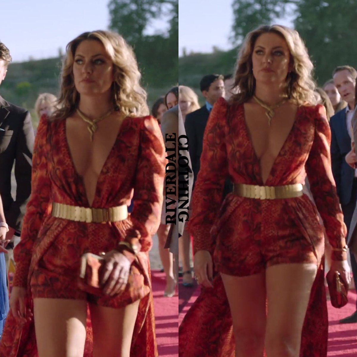 riverdaleflows's tweet photo. also if you didn't watch the episode, it's really important that you look at alice's stupid sexy outfit https://t.co/bz6vFT9k4A